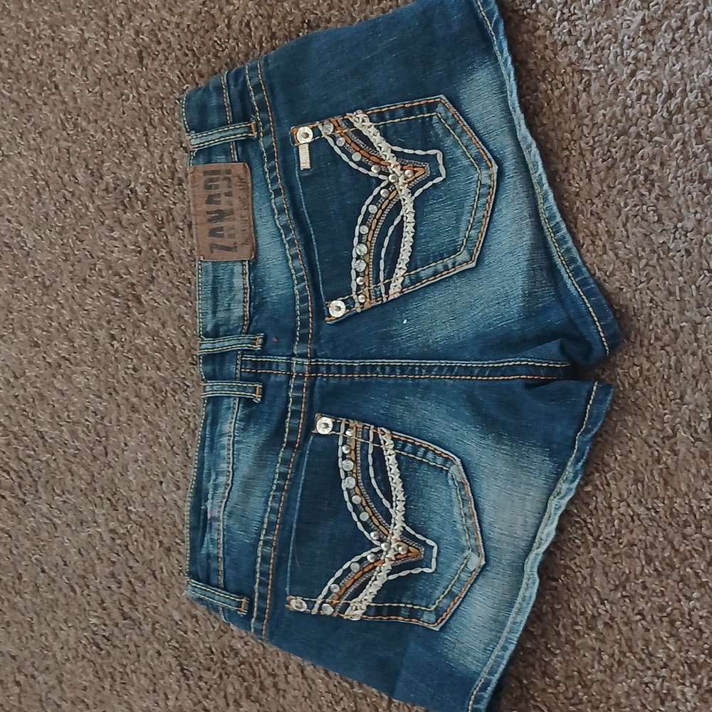 Zana Di Women's Jweled Denim Shorts - Picture 6 of 13